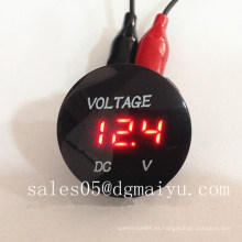 Enchufe del cargador del voltímetro de Digitaces LED del enchufe de corriente DC 12V impermeable